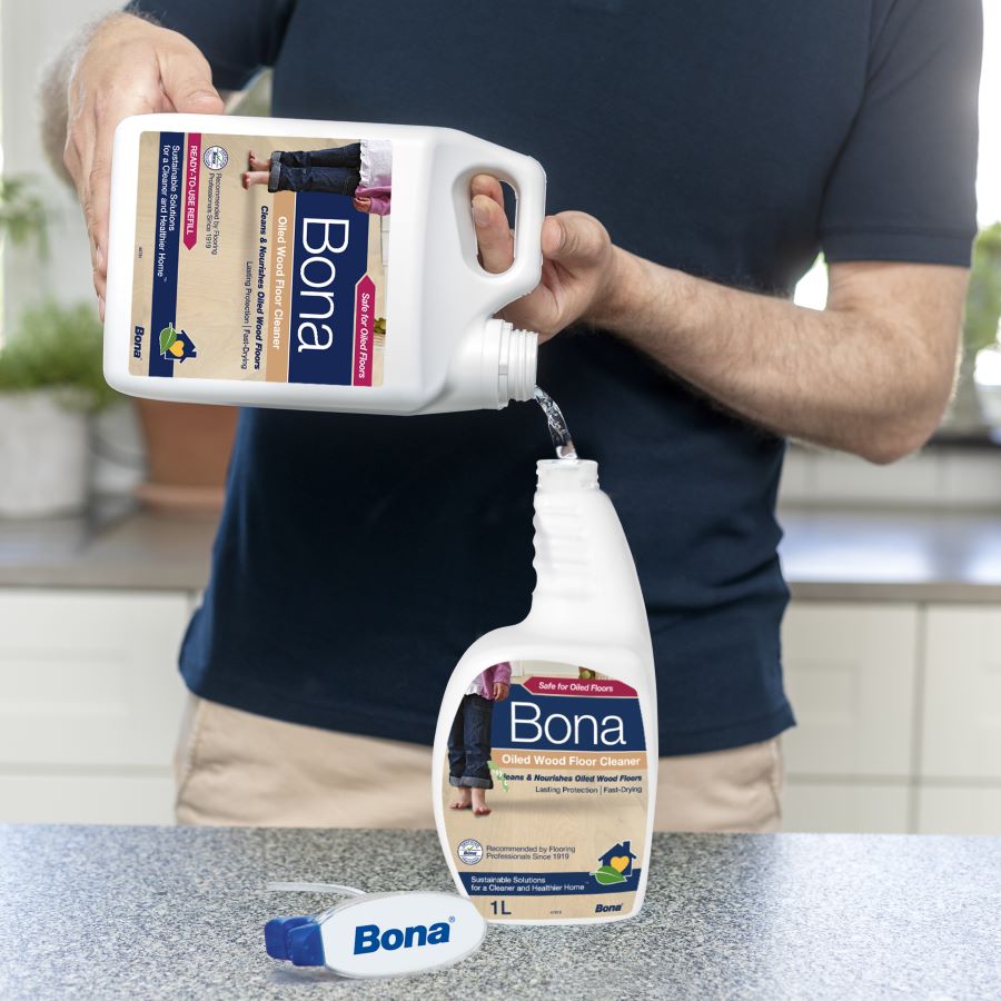 Bona Oiled Wood Floor Cleaner Liquid, Wooden Floor Cleaner, for Oiled Wood Floors, 1 Litre Spray Bottle